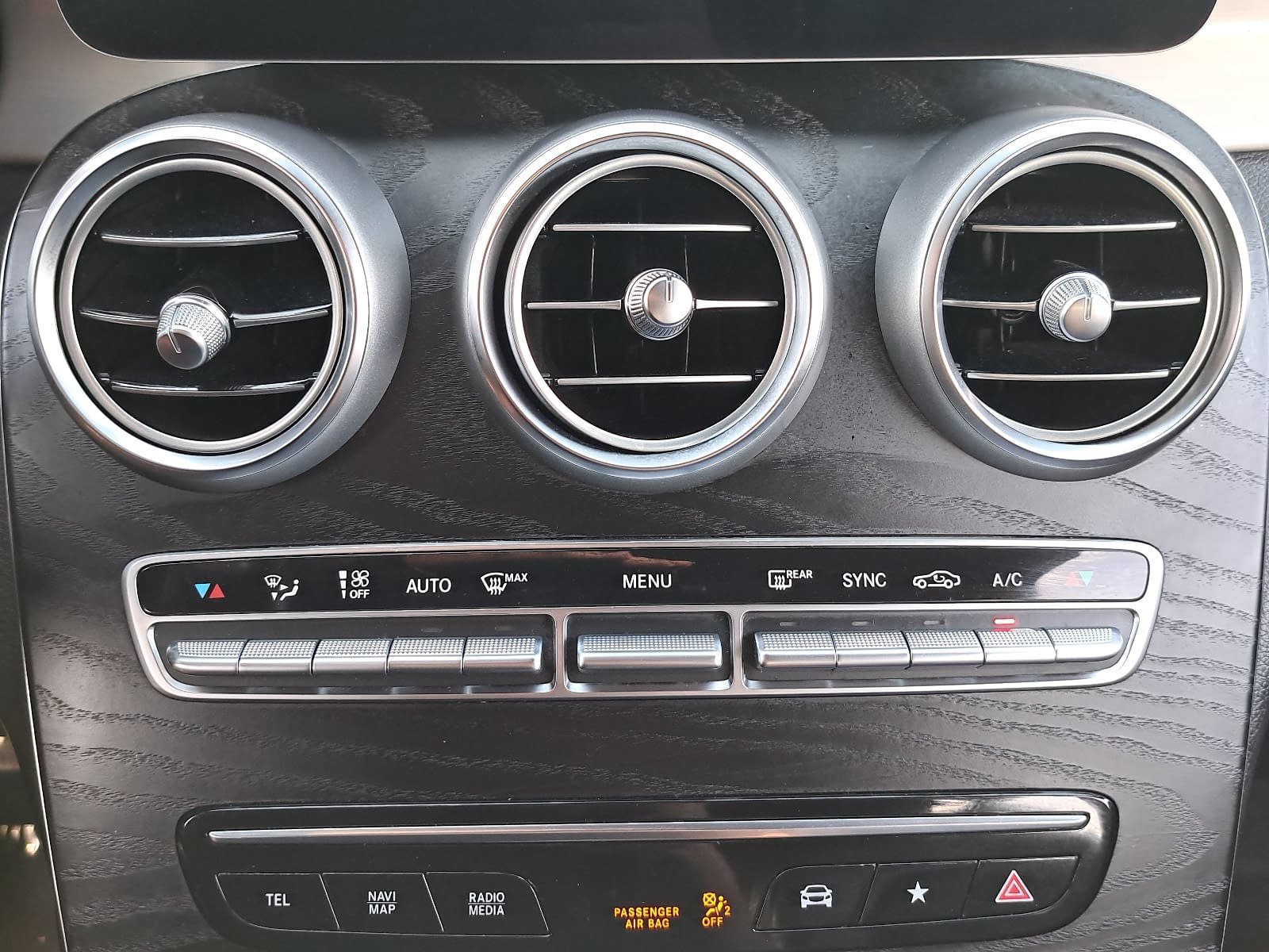 Used 2021 Mercedes-Benz GLC 300 image 27