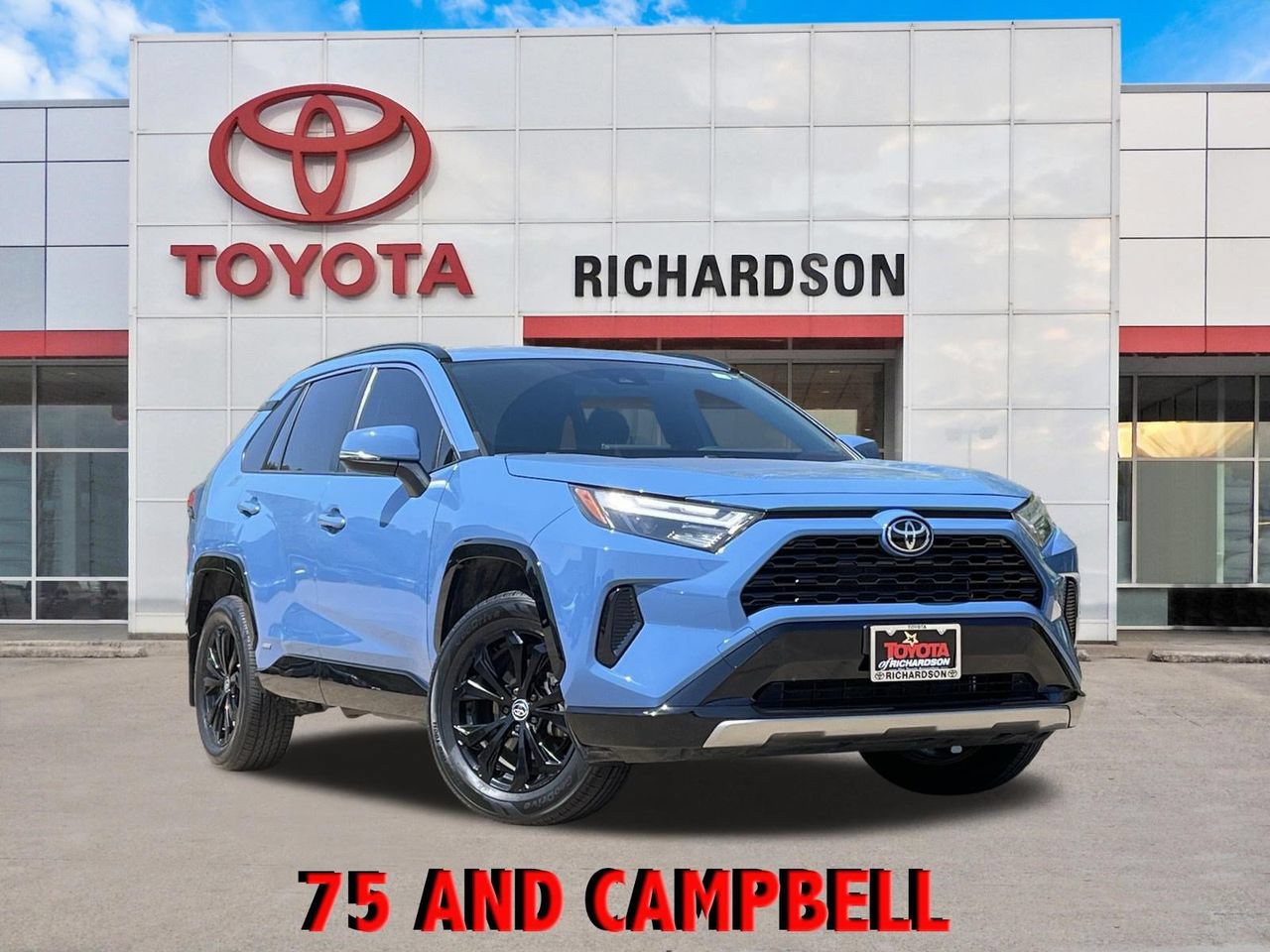 Used 2025 Toyota RAV4 SE AWD/4WD image 1