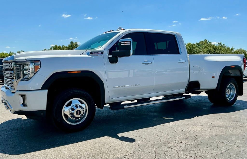 Used 2020 GMC Sierra 3500 Denali w/ Denali Ultimate Package AWD/4WD image 7