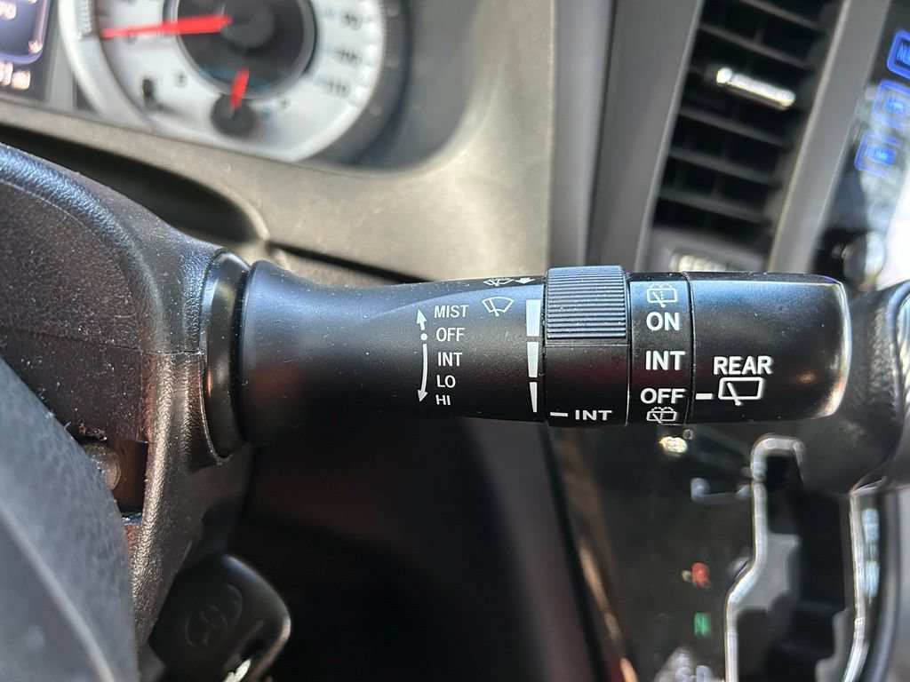 Used 2016 Toyota Sienna SE FWD image 21