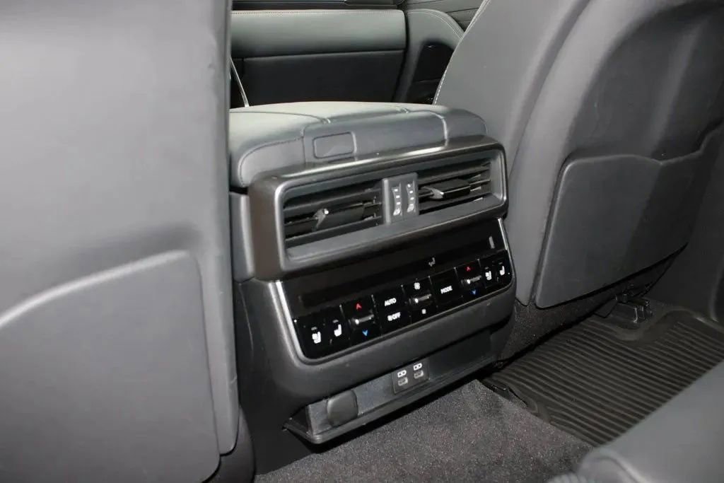 Used 2023 Lexus LX 600 4WD w/ Appearance Package image 30