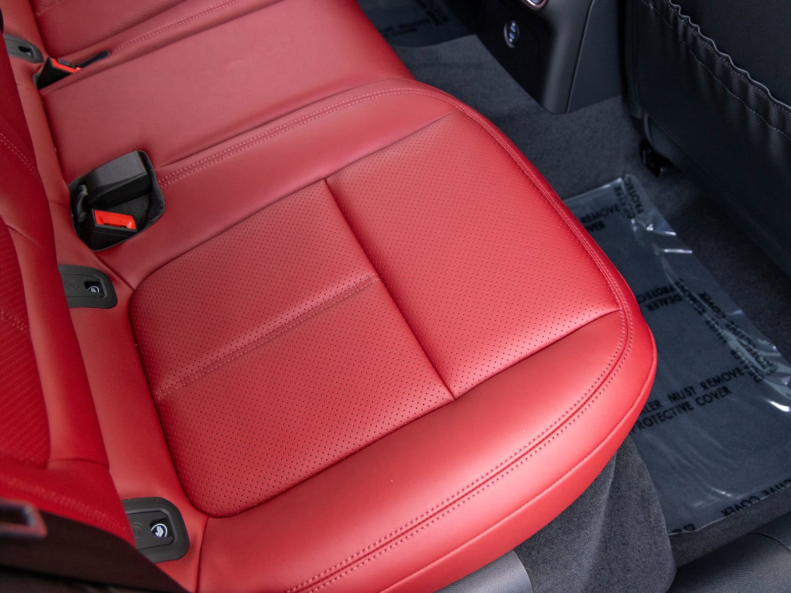 New 2025 Porsche Macan image 47