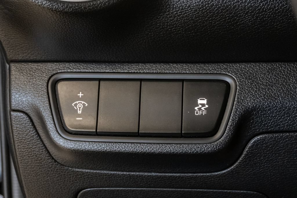 Used 2024 Kia Forte LXS FWD image 13