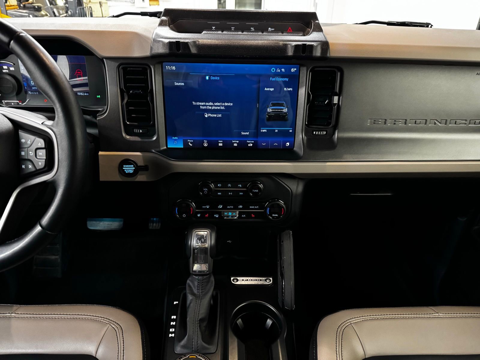 Used 2024 Ford Bronco Wildtrak image 15