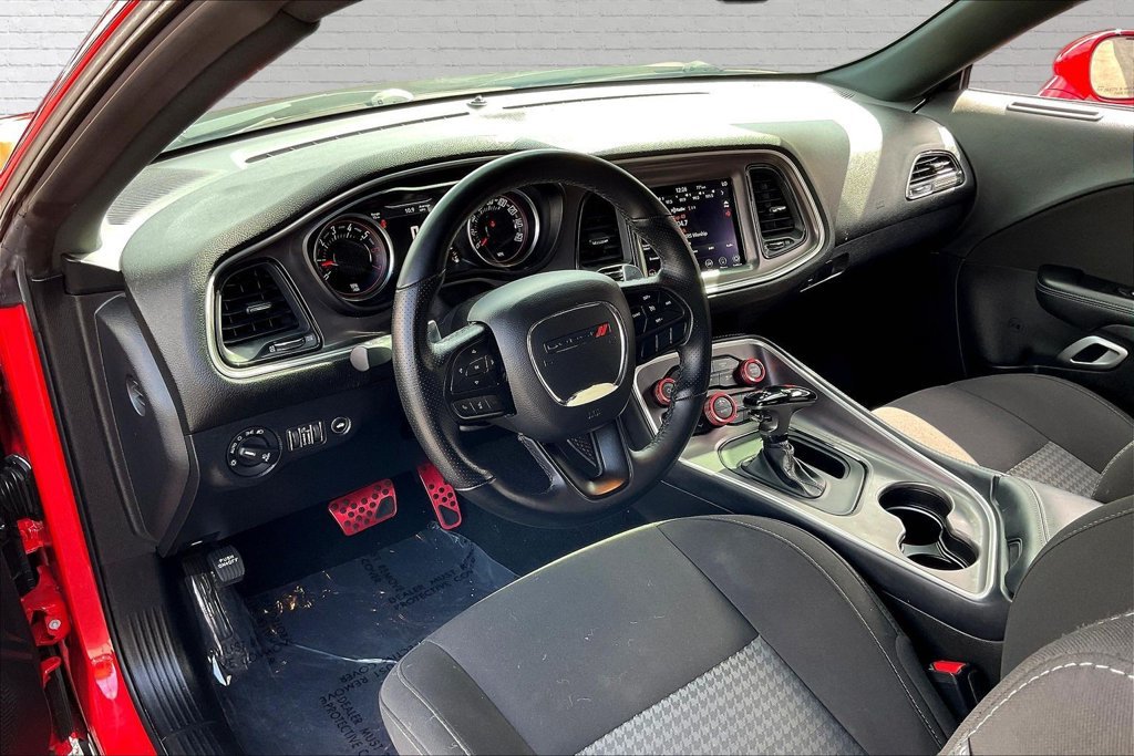 Used 2022 Dodge Challenger R/T RWD image 15
