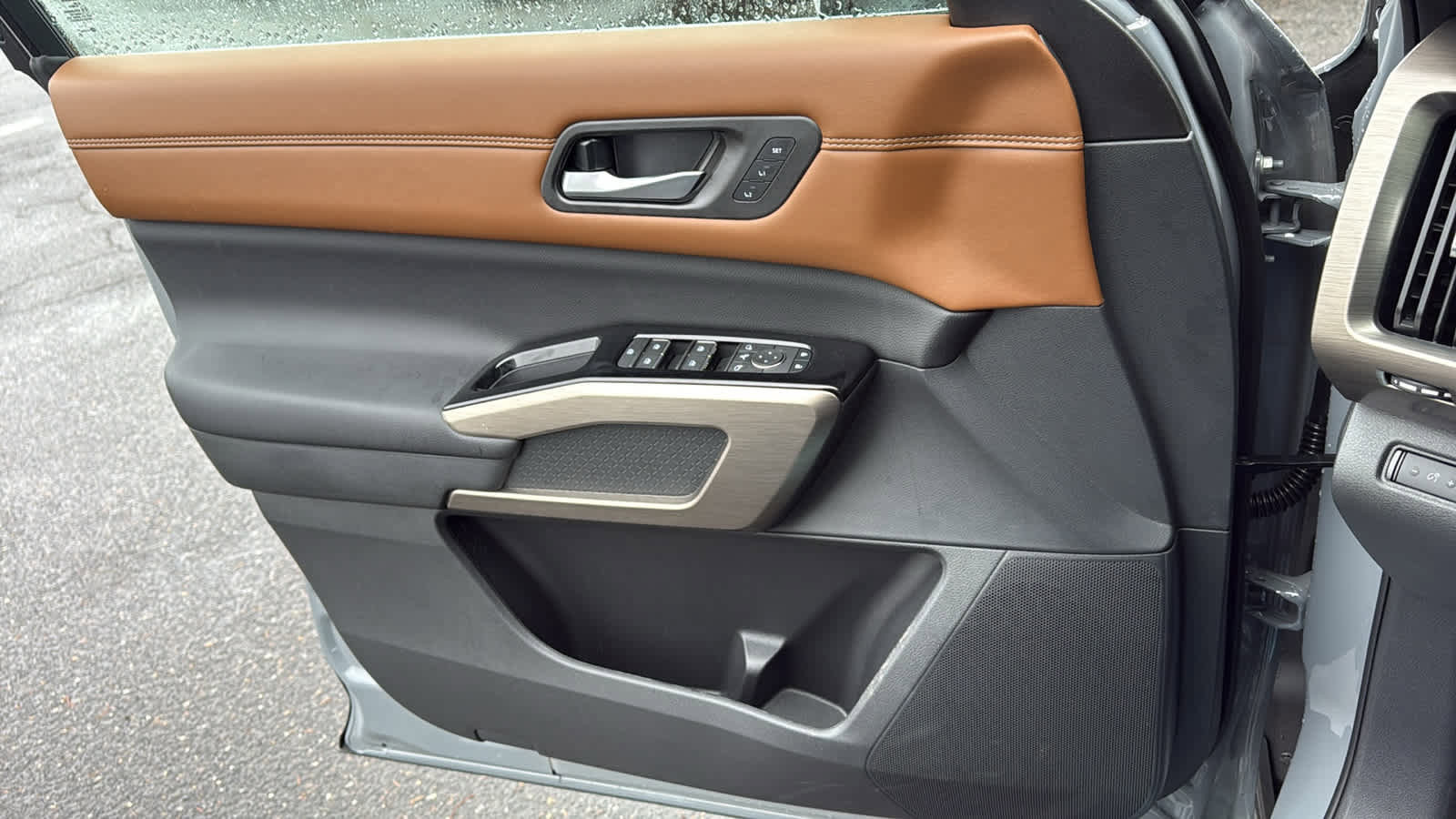 New 2025 Nissan Pathfinder Platinum w/ Cargo Package image 24