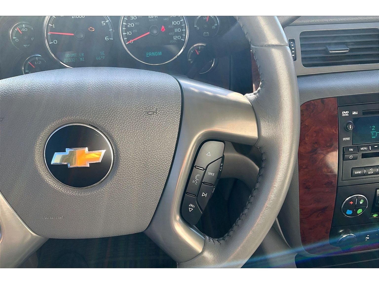 Used 2014 Chevrolet Tahoe LT w/ Luxury Package AWD/4WD image 20