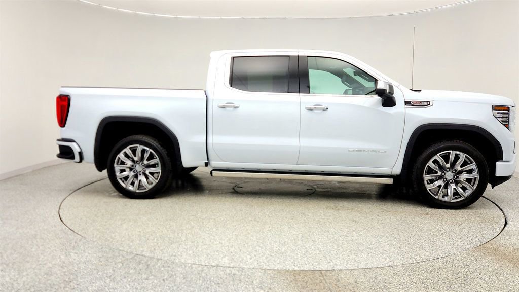 Used 2026 GMC Sierra 1500 Denali w/ Denali Reserve Package AWD/4WD image 4