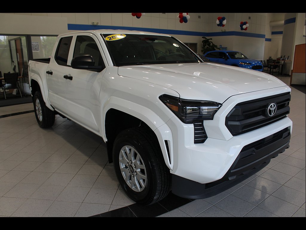 Used 2024 Toyota Tacoma SR AWD/4WD image 3