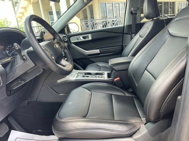 Used 2024 Ford Explorer Limited image 11