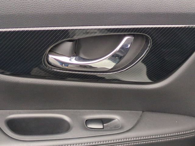 Used 2017 Nissan Rogue SL w/ SL Premium Package image 26