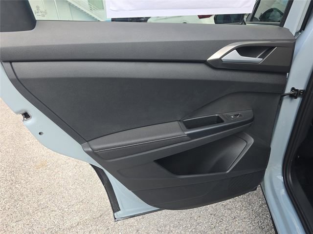 New 2026 Volkswagen Taos SE FWD image 10