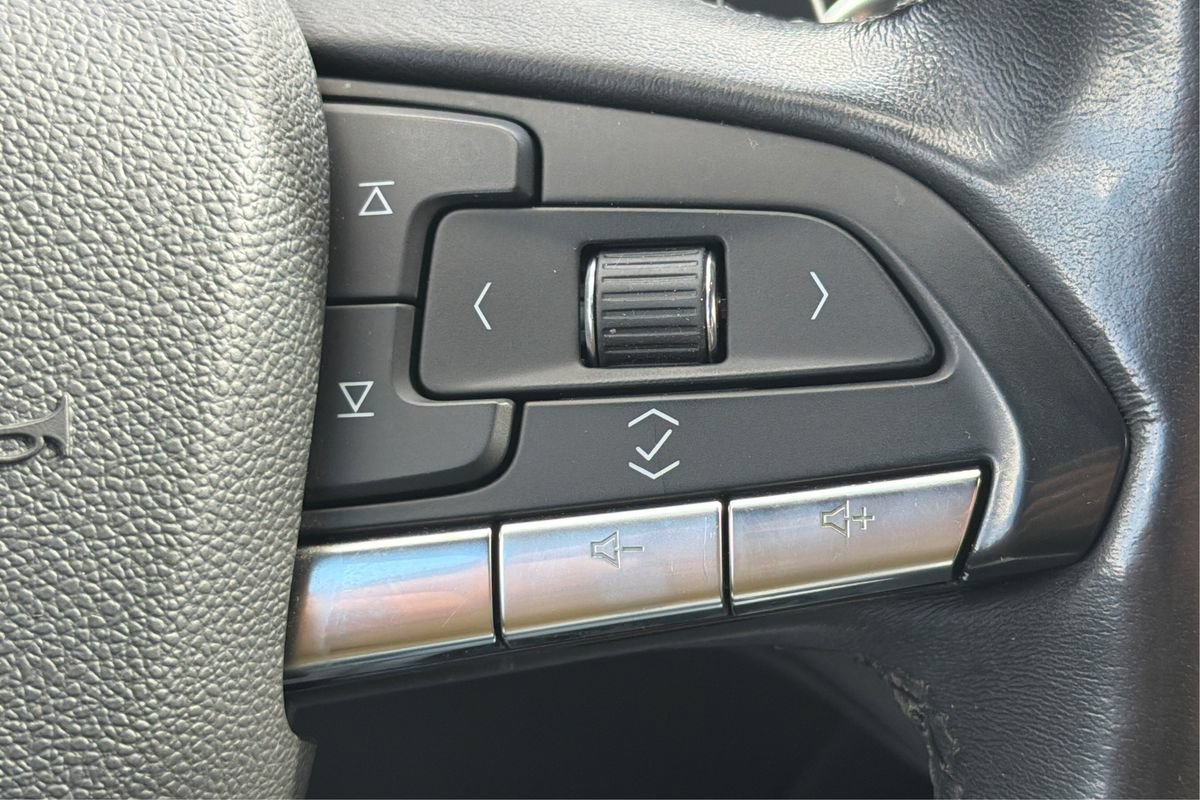 Used 2020 Cadillac XT4 Premium Luxury FWD image 34