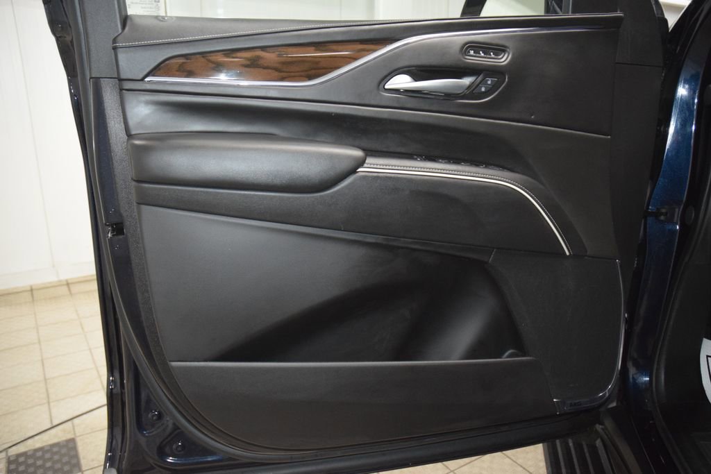 Used 2024 Cadillac Escalade Premium Luxury Platinum image 49