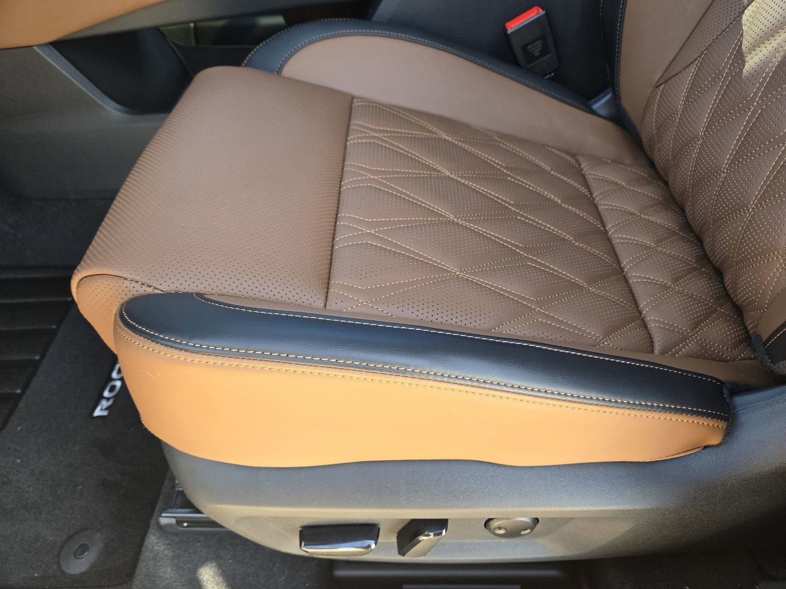 New 2026 Nissan Rogue Platinum image 22