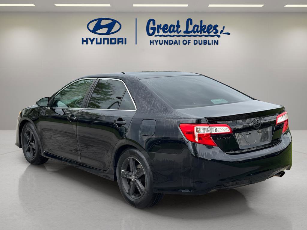 Used 2014 Toyota Camry SE FWD image 3