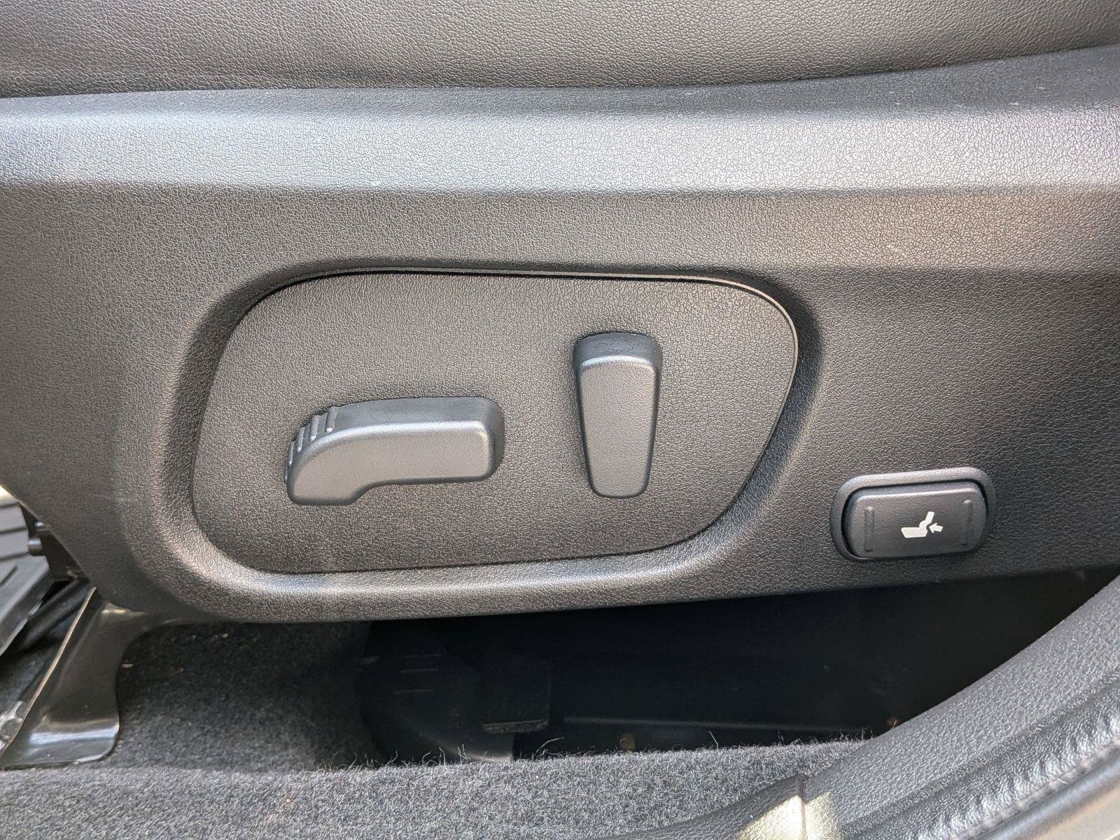 Used 2018 Subaru Forester 2.5i Touring AWD/4WD image 30