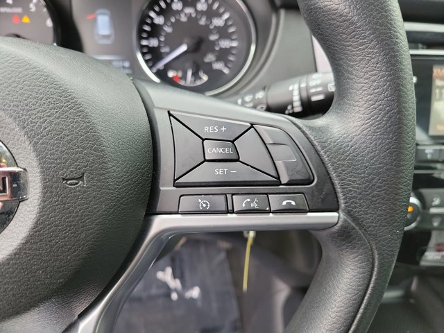 Used 2017 Nissan Rogue S image 26