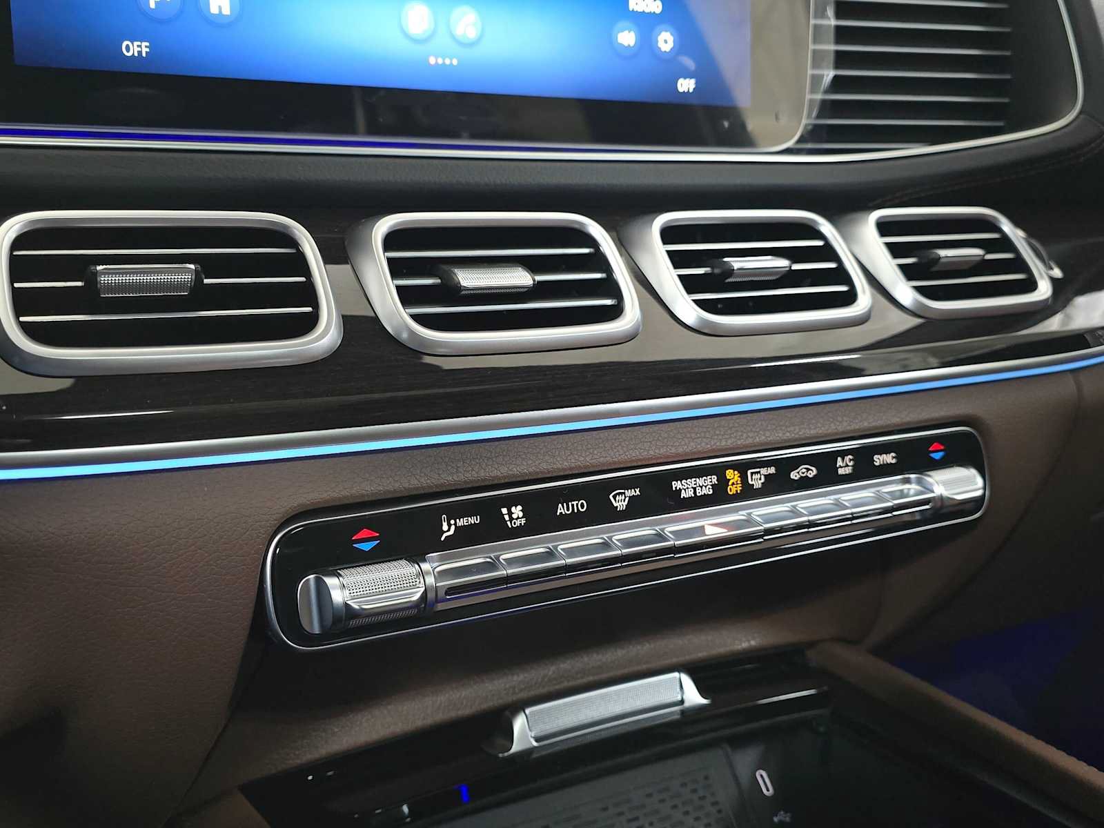 New 2026 Mercedes-Benz GLS 450 4MATIC image 31