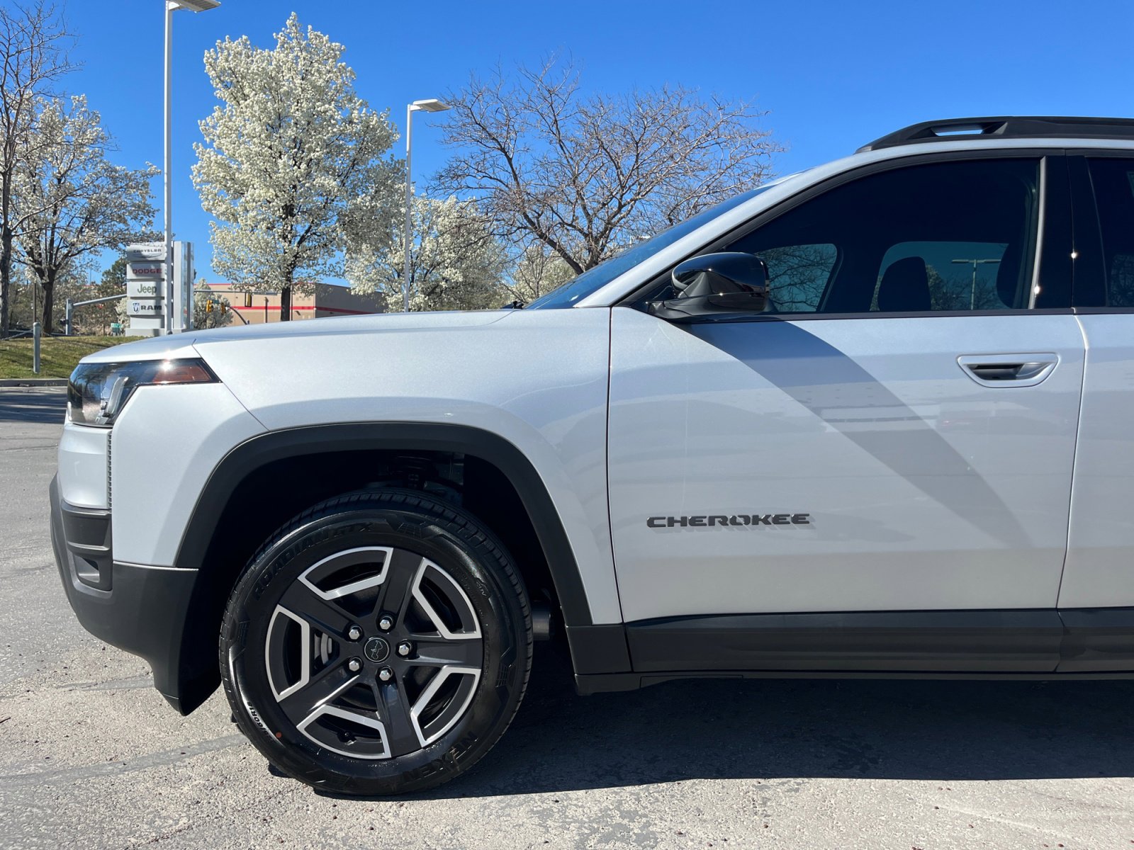 New 2026 Jeep Cherokee Laredo AWD/4WD image 9