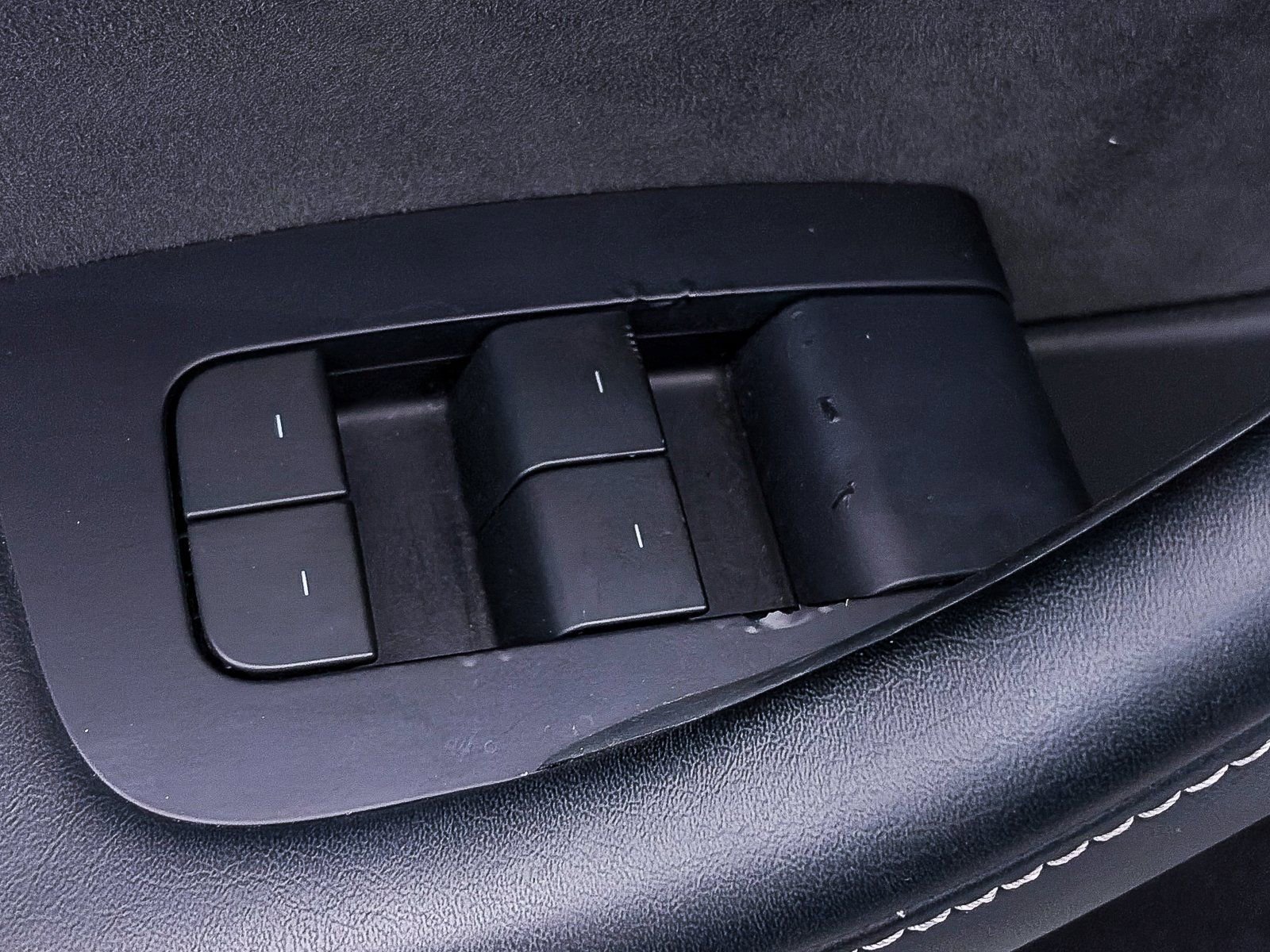 Used 2023 Tesla Model Y Long Range image 16