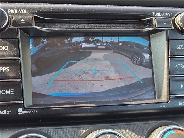 Used 2018 Toyota RAV4 LE image 14