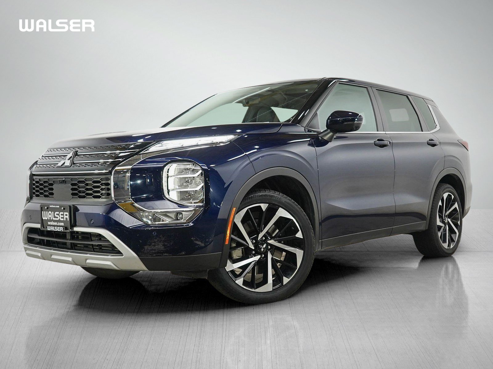 Used 2024 Mitsubishi Outlander SE AWD/4WD image 1
