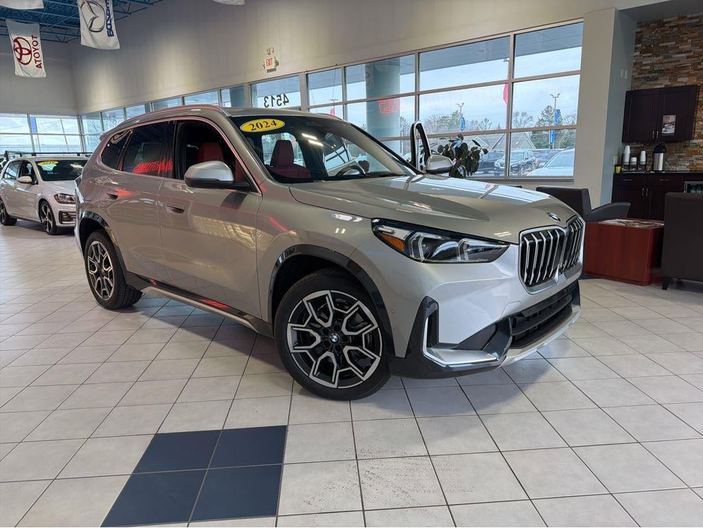 Used 2024 BMW X1 xDrive28i AWD/4WD image 1