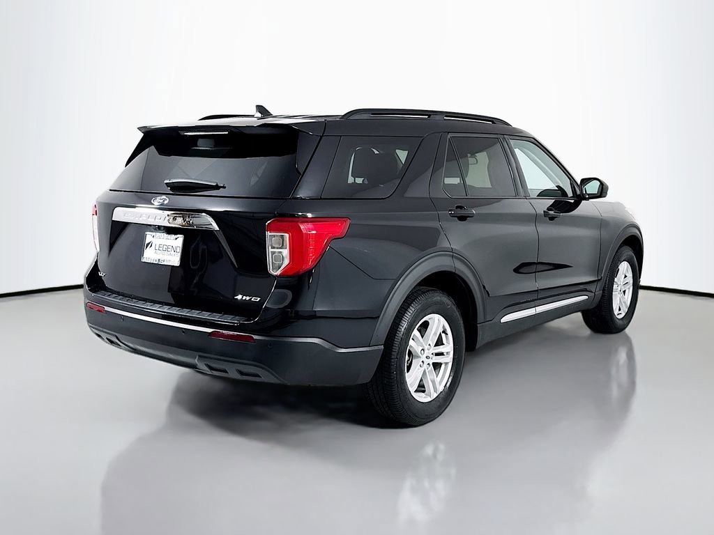 Used 2024 Ford Explorer XLT AWD/4WD image 5