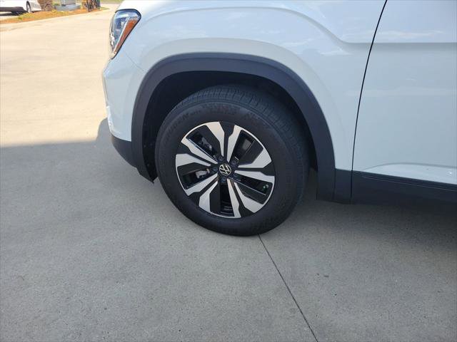 Used 2024 Volkswagen Atlas SE AWD/4WD image 5