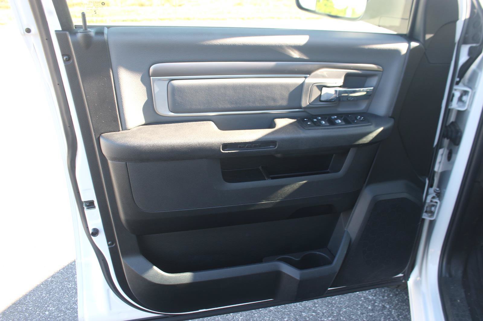 Used 2023 RAM 1500 Classic SLT w/ Trailer & Traction Group AWD/4WD image 13