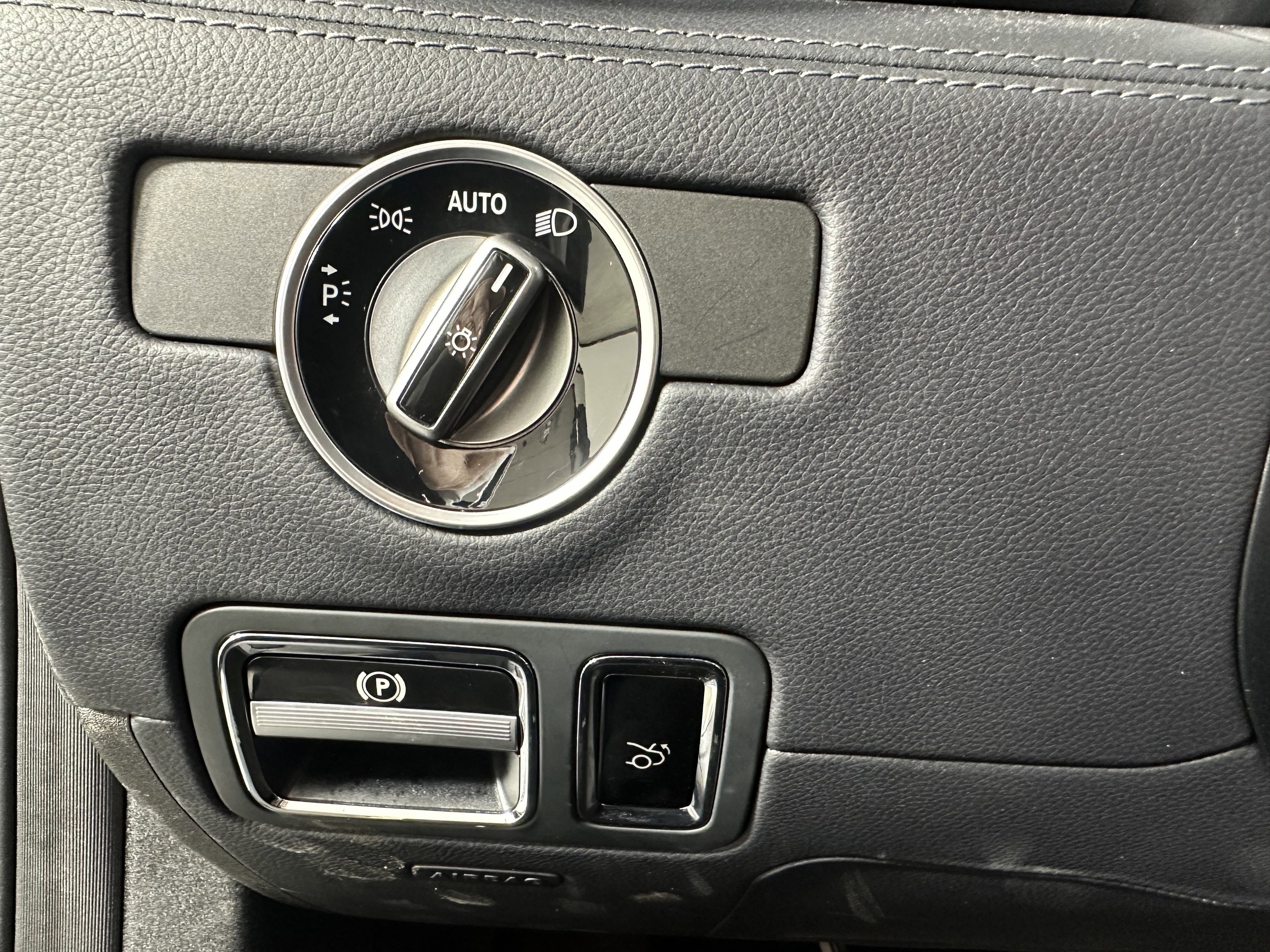 Used 2019 Mercedes-Benz AMG GT Roadster image 19