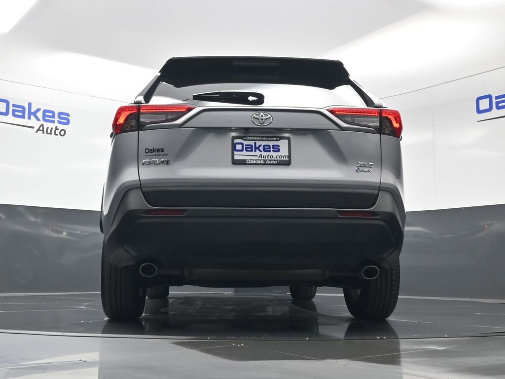 Used 2025 Toyota RAV4 XLE image 43