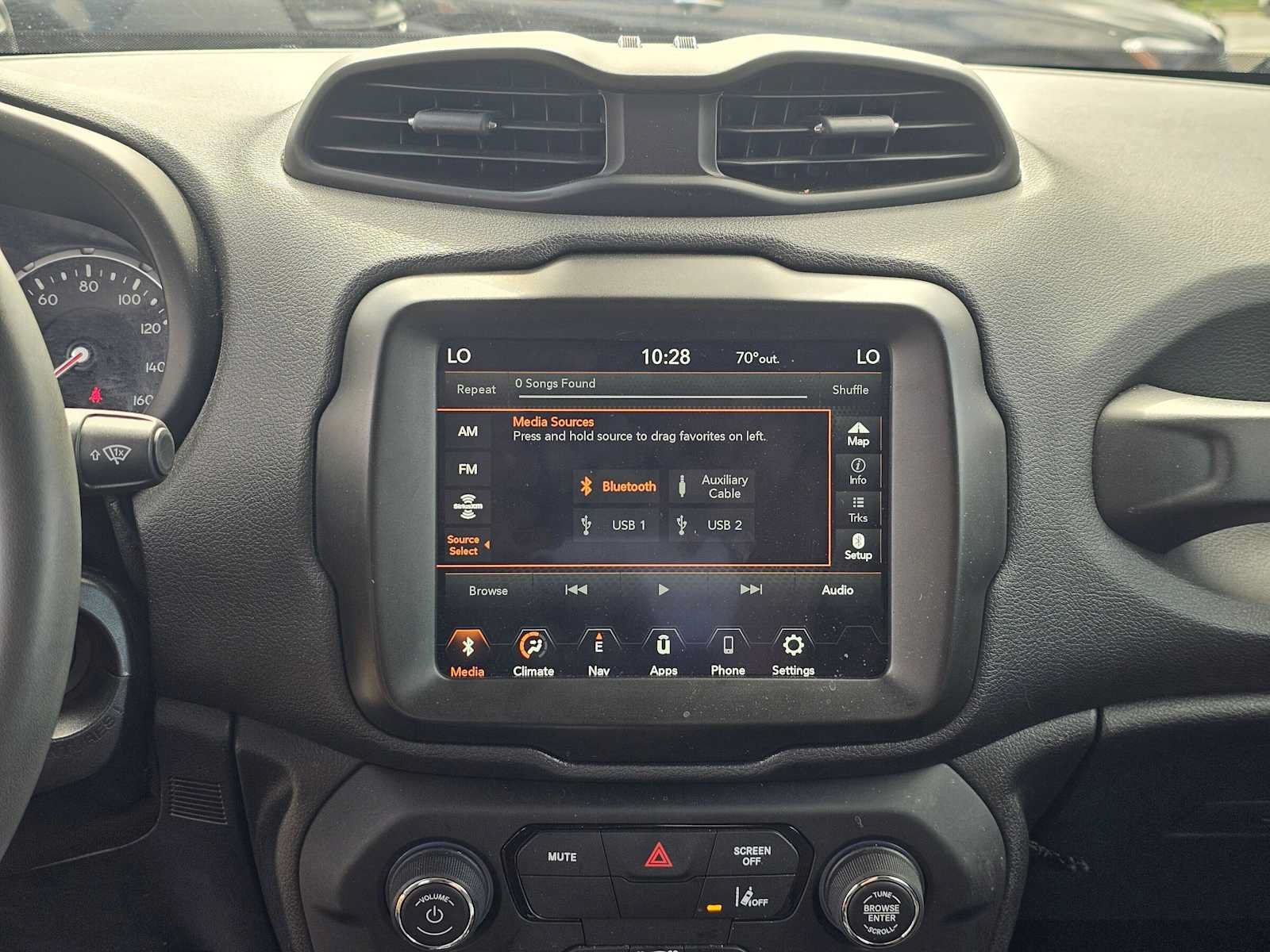 Used 2022 Jeep Renegade Latitude AWD/4WD image 26
