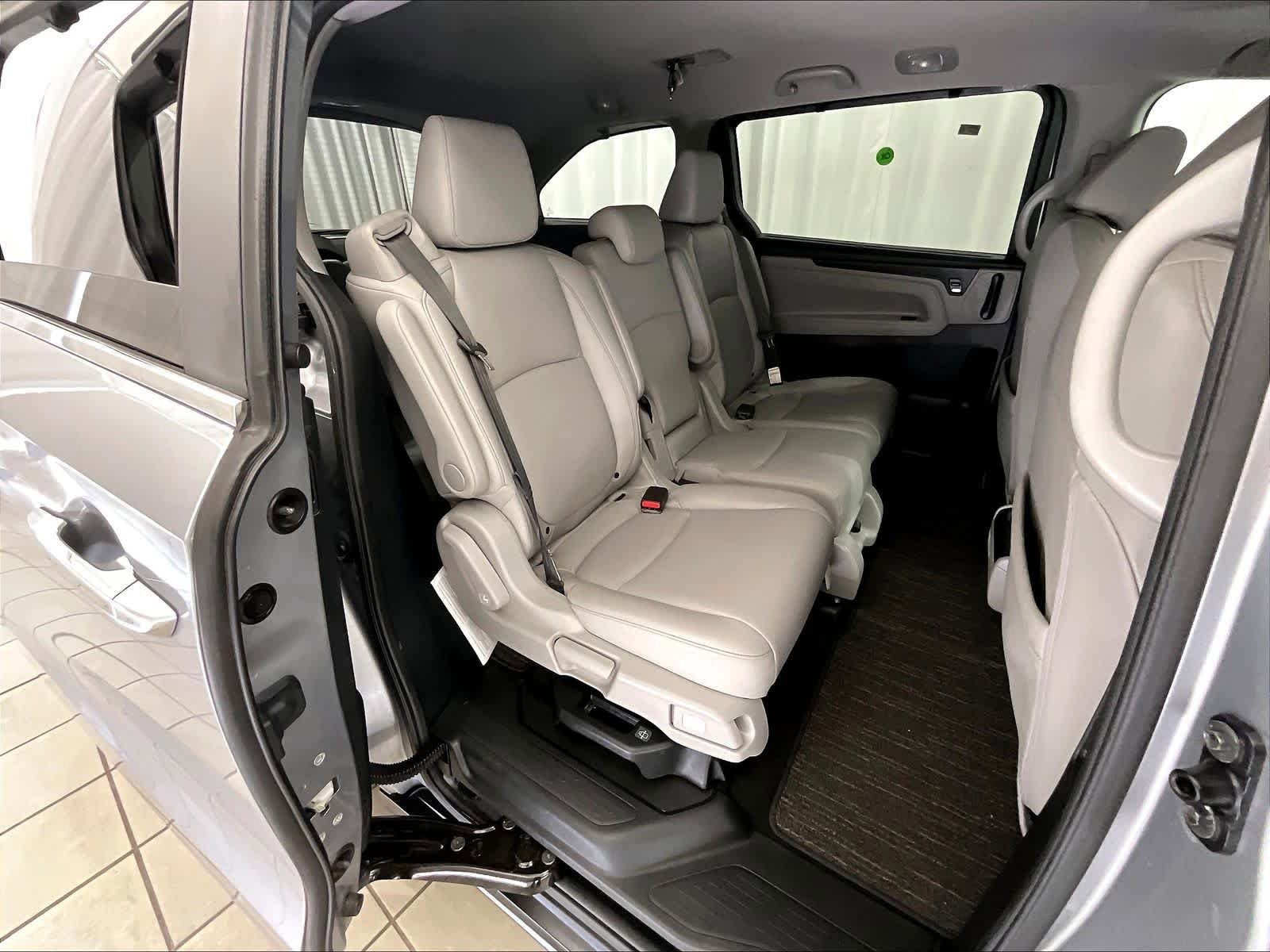 Used 2023 Honda Odyssey EX-L image 16
