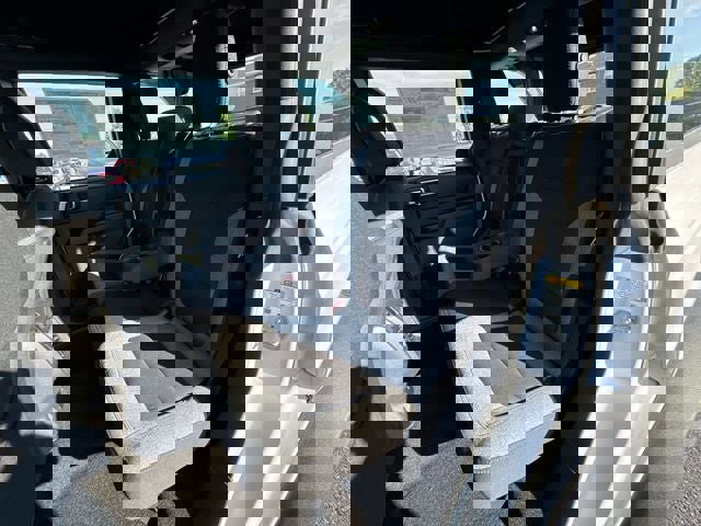 New 2025 Ford Bronco 4-Door image 21