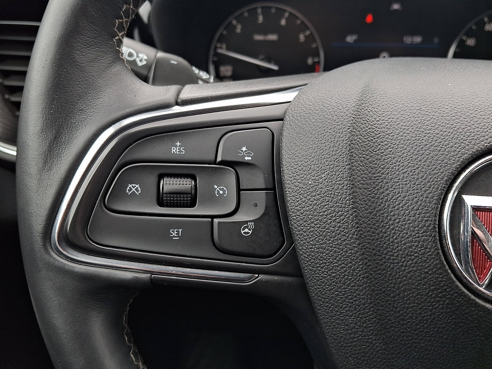 Used 2022 Buick Envision Preferred image 19