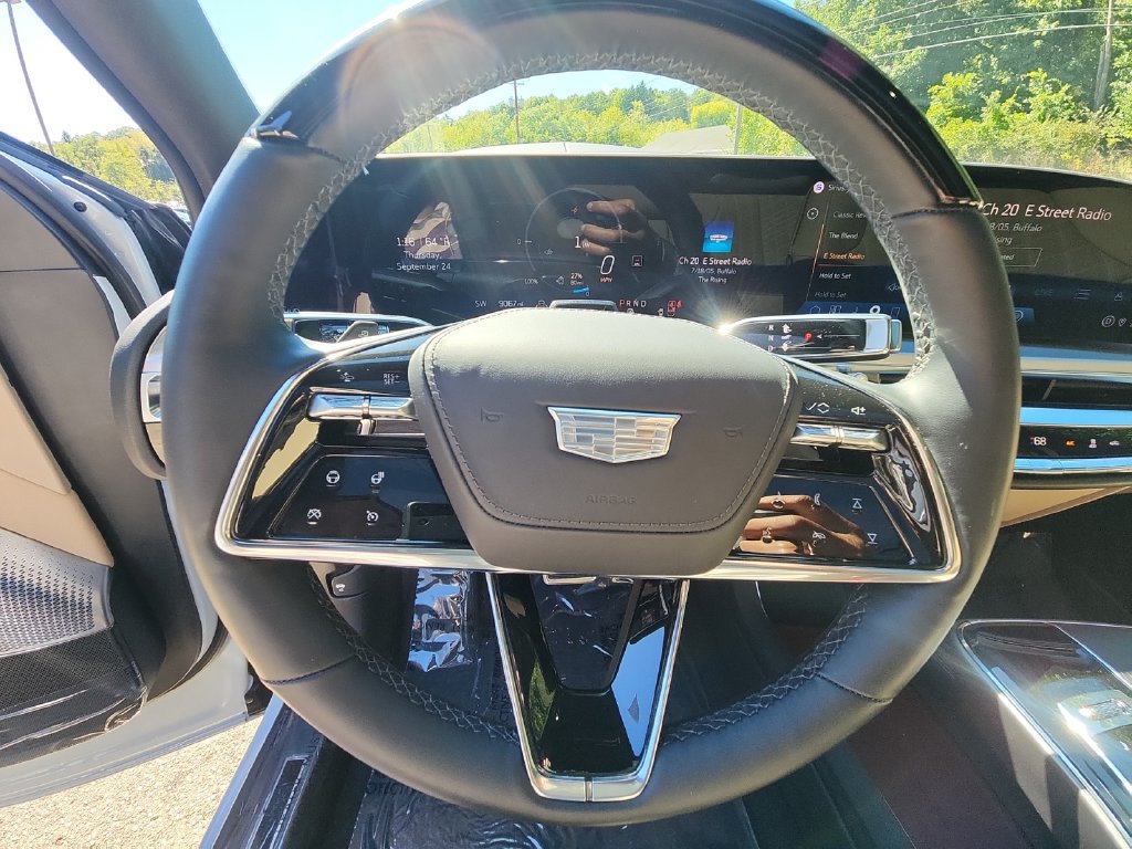 Certified 2026 Cadillac Lyriq Signature Luxury w/ Nappa Leather Package AWD/4WD image 17