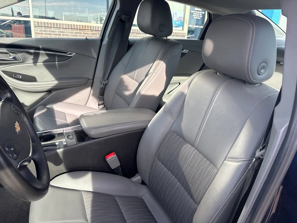 Used 2018 Chevrolet Impala LT FWD image 11