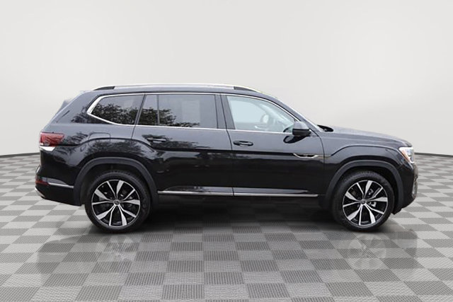 Used 2026 Volkswagen Atlas SEL Premium R-Line AWD/4WD image 2