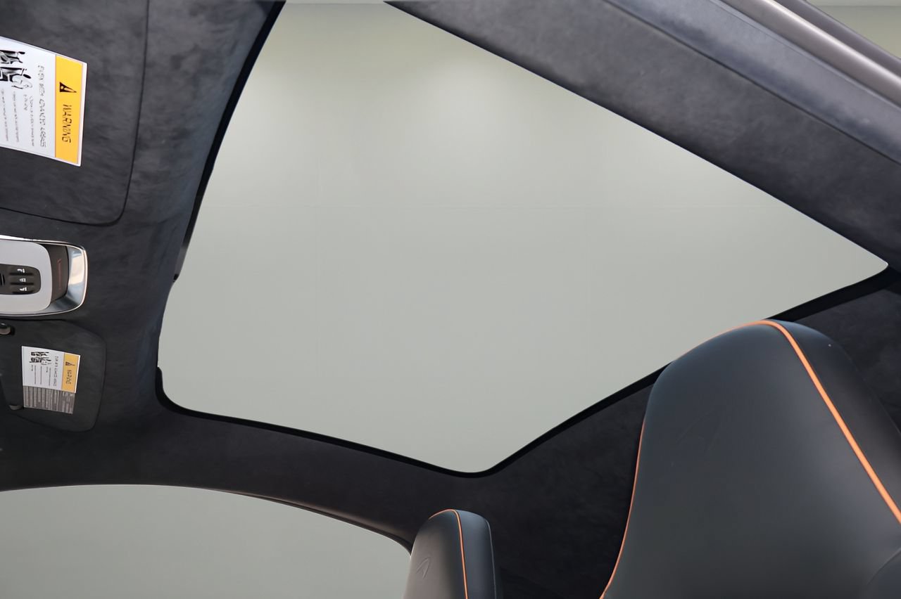 Used 2023 McLaren GT RWD image 21