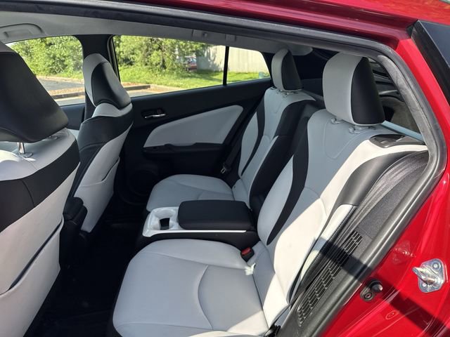 Used 2018 Toyota Prius Prime Advanced FWD image 12