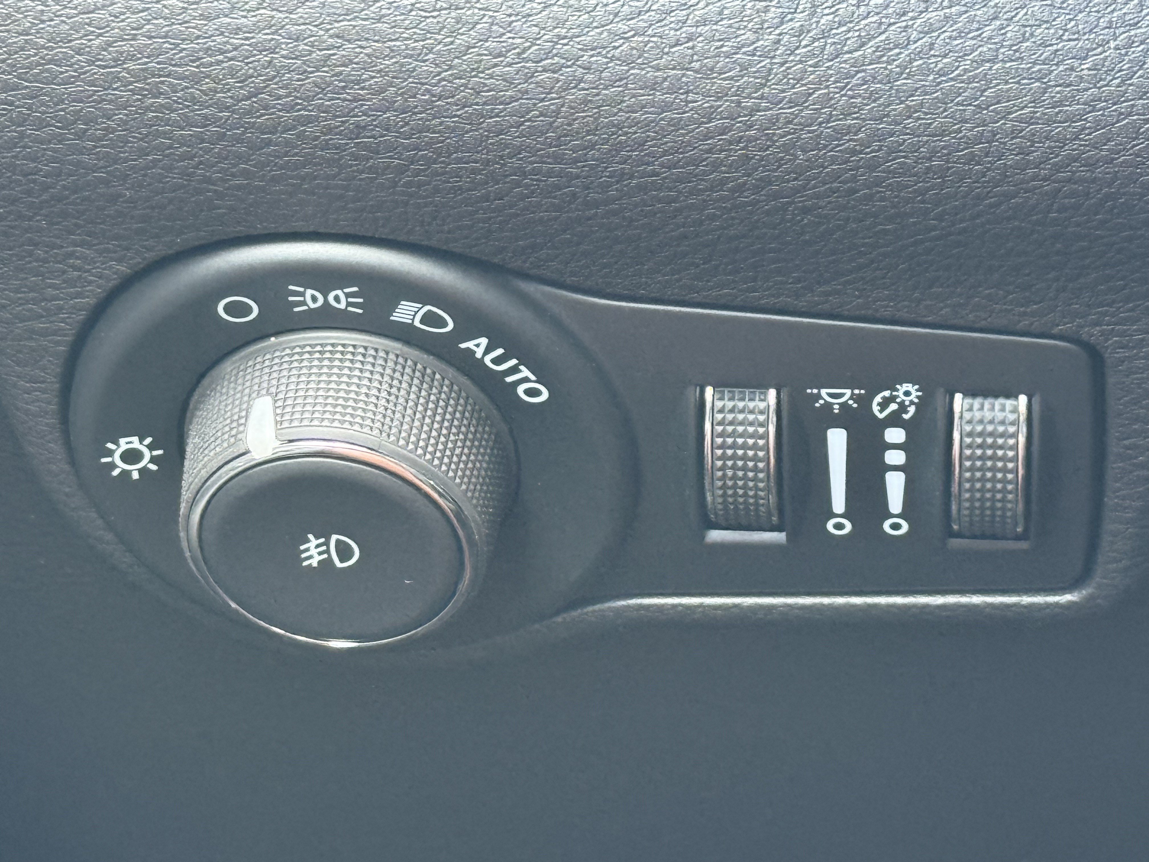 New 2026 Jeep Compass Latitude AWD/4WD image 27