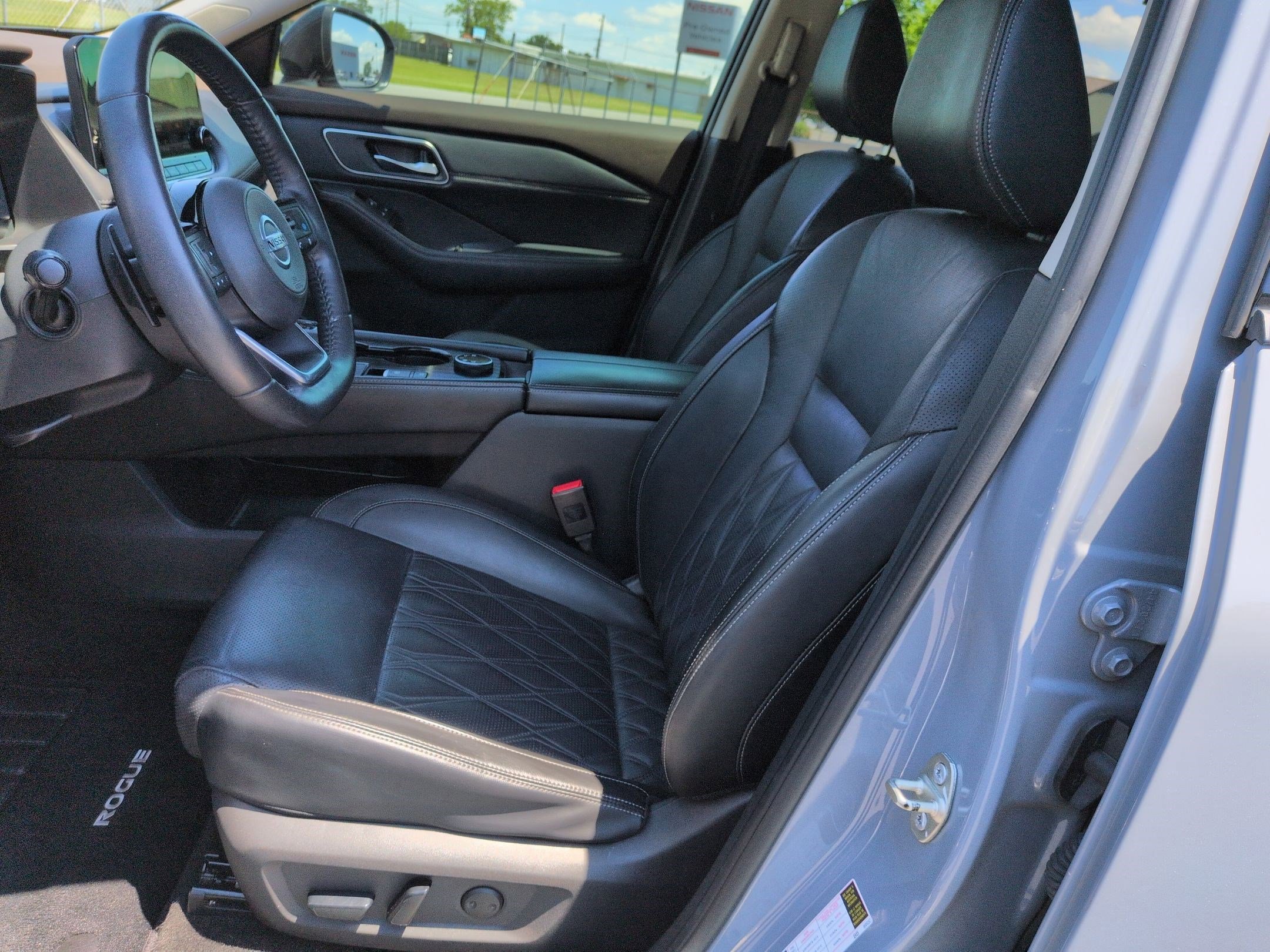 Used 2021 Nissan Rogue Platinum AWD/4WD image 15