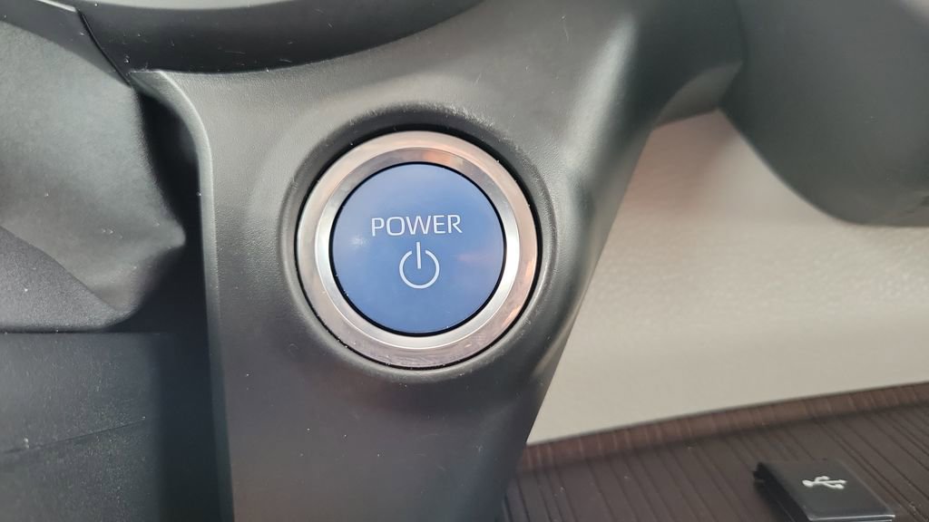 Certified 2024 Toyota Sienna XLE w/ XLE Plus Package FWD image 23
