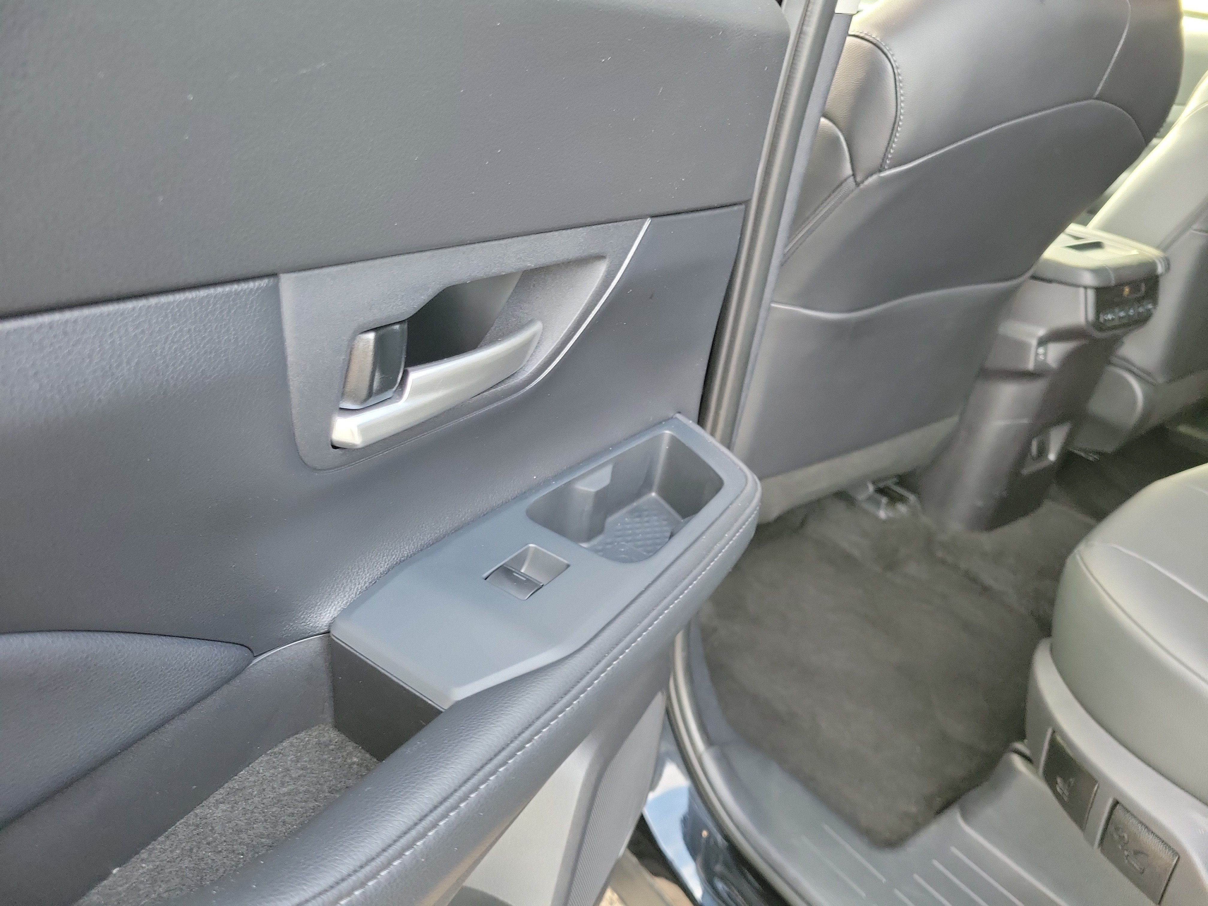 Used 2025 Toyota Grand Highlander AWD image 13