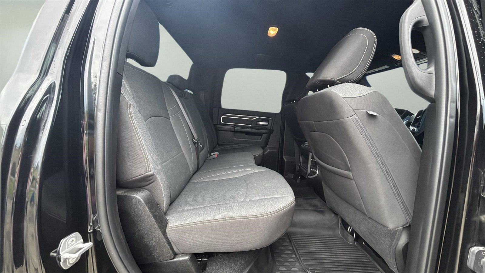Used 2023 RAM 3500 Big Horn w/ Night Edition image 11