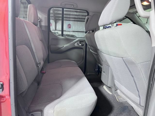 Used 2017 Nissan Frontier SV w/ SV Value Truck Package RWD image 17