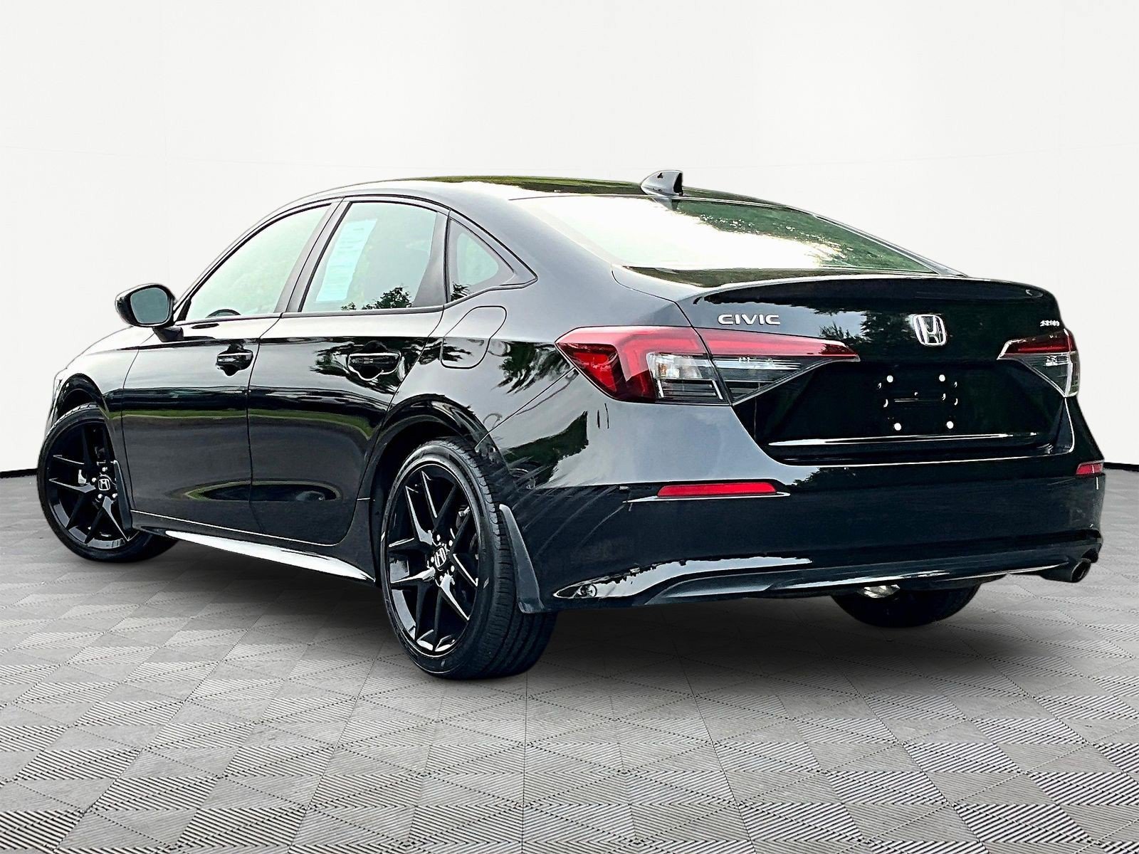 Certified 2025 Honda Civic Sport image 4