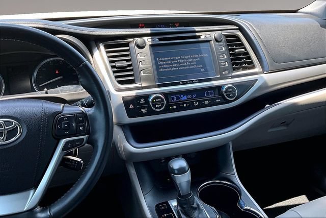 Used 2019 Toyota Highlander XLE FWD image 9